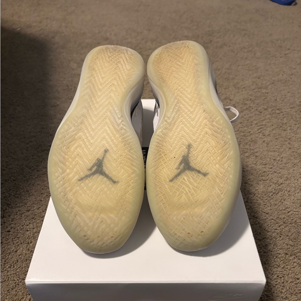 Air Jordan 39  Basketball Shoes with Translucent Soles